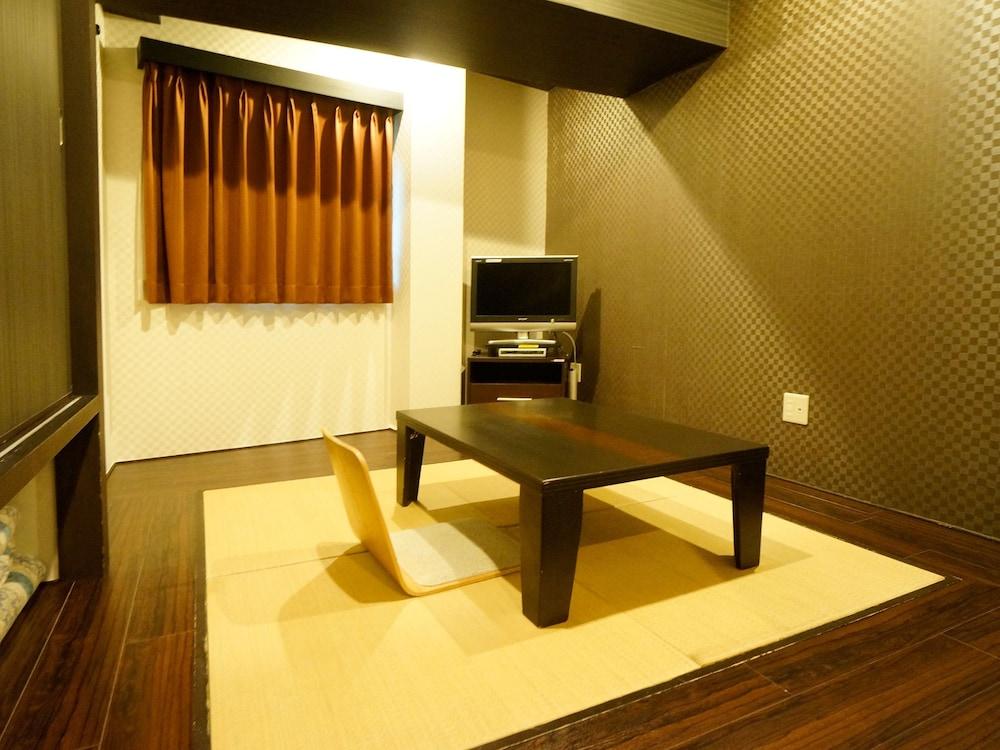 Hotel Livemax Budget Esaka Suita Exteriér fotografie